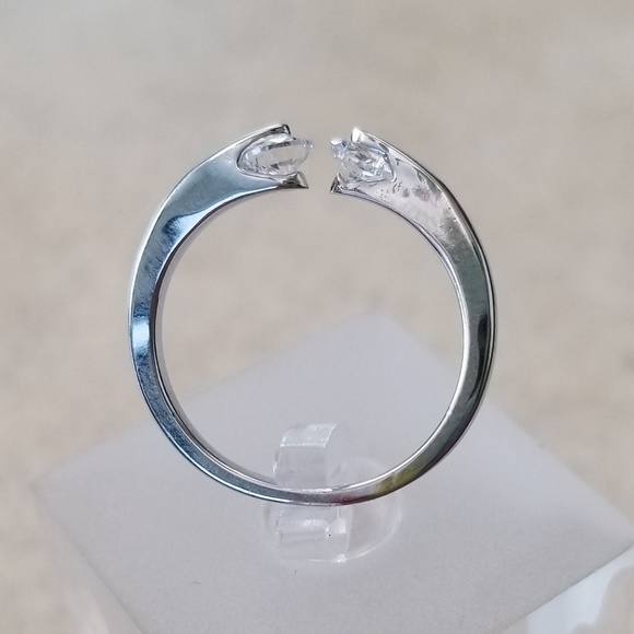 Delicate 18k ring - Picture 3 of 7